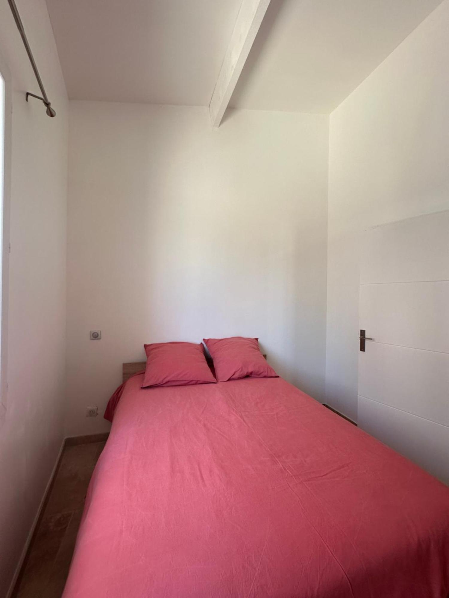 Appartement Avec Vue Sur L Eglise Des Saintes Exterior photo